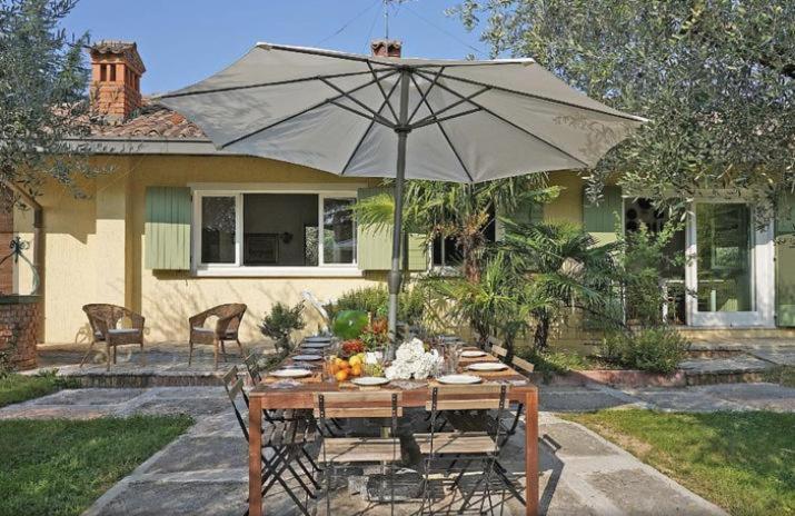 Villa Sweet Flower - With Private Pool And Garden Manerba del Garda Eksteriør billede